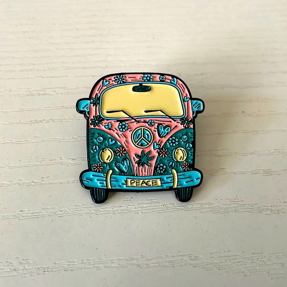 KOMBI Enamel Pin